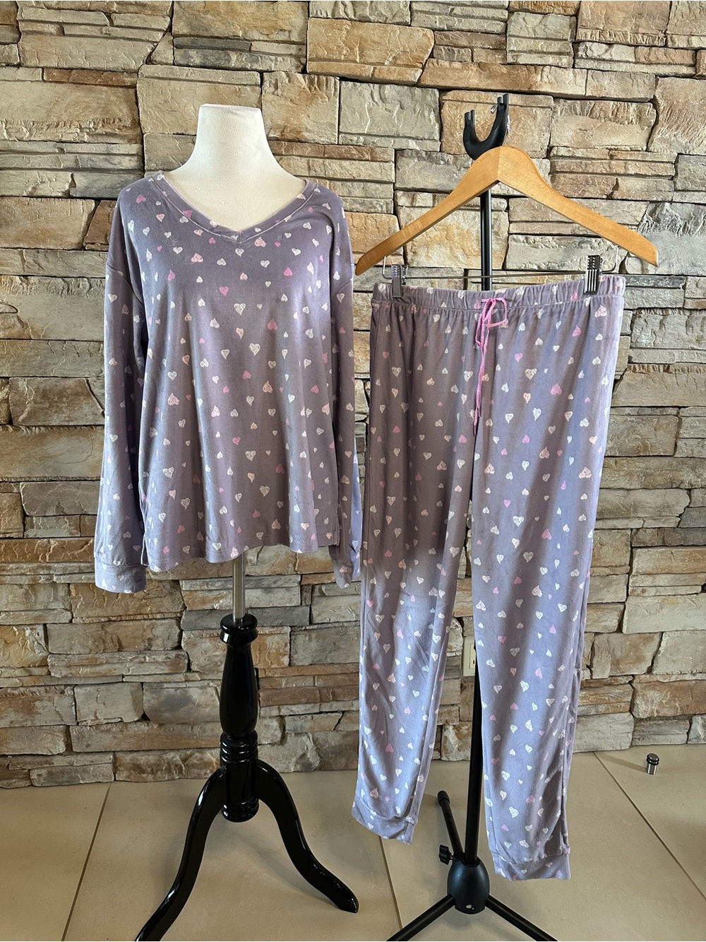 Kenzie Velour V-Neck Heart Print Jogger Pajama Set